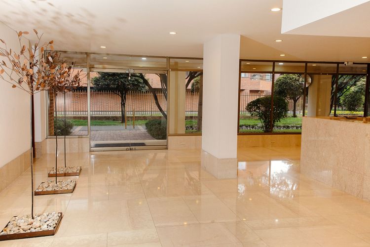 Apartamento de 3 alcobas en venta en Chicó Navarra, Bogotá, 230 m² · foto 22 de 24