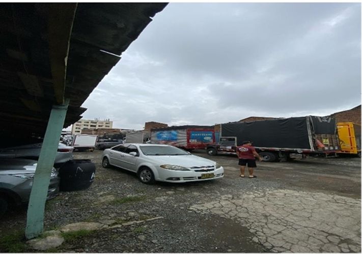 Lote en venta en Champagnat, Cali, 2189 m² · foto 3 de 10