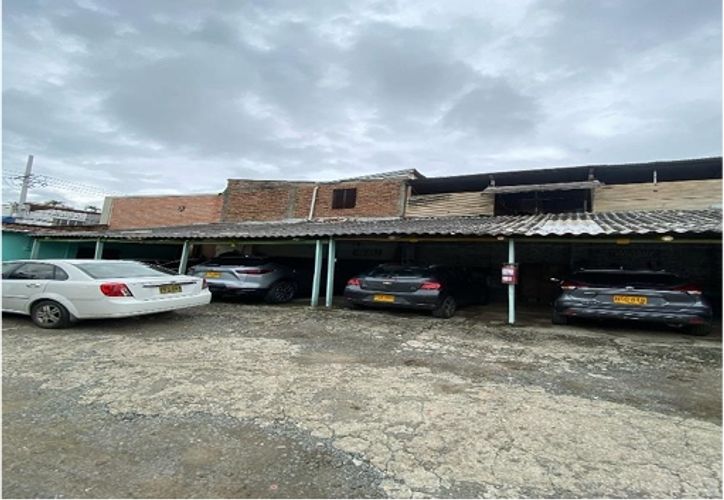 Lote en venta en Champagnat, Cali, 2189 m² · foto 4 de 10