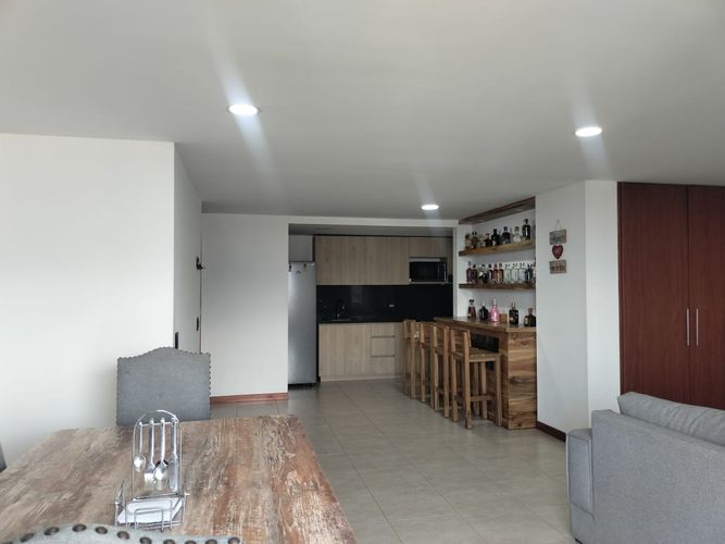 Apartamento de 3 alcobas en venta en Villa Santa Teresa, Envigado, 128 m² · foto 3 de 16