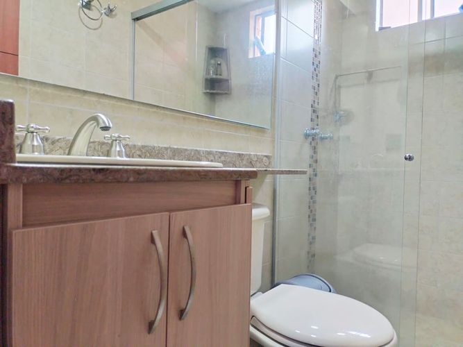 Apartamento de 3 alcobas en venta en Villa Santa Teresa, Envigado, 128 m² · foto 14 de 16