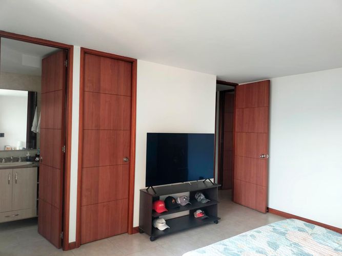 Apartamento de 3 alcobas en venta en Villa Santa Teresa, Envigado, 128 m² · foto 10 de 16