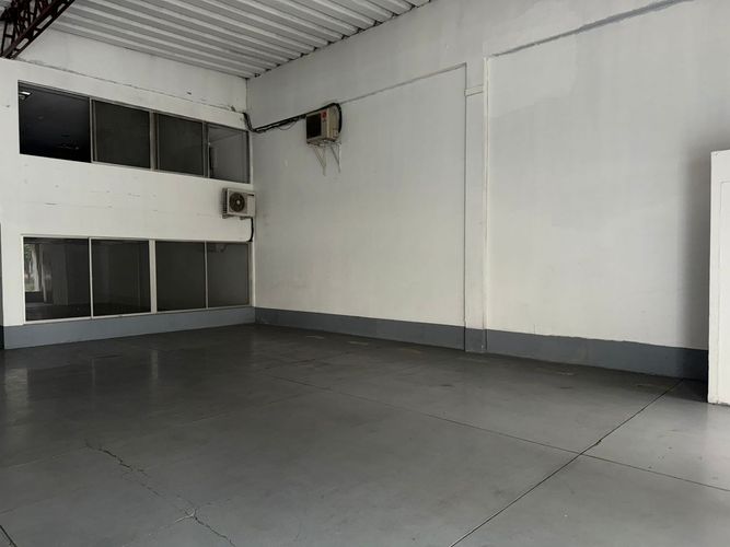 Local en arriendo en El Poblado, Medellín, 434 m² · foto 3 de 7
