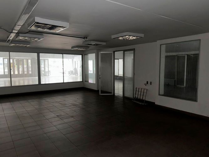 Local en arriendo en El Poblado, Medellín, 434 m² · foto 5 de 7