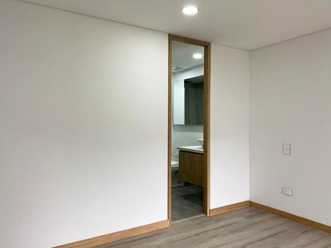Apartamento de 3 alcobas en arriendo en El Poblado, Medellín, 111 m² · foto 9 de 18