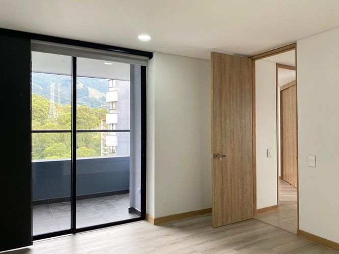Apartamento de 3 alcobas en arriendo en El Poblado, Medellín, 111 m² · foto 8 de 18