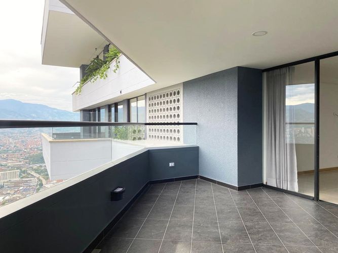 Apartamento de 3 alcobas en arriendo en El Poblado, Medellín, 111 m² · foto 17 de 18