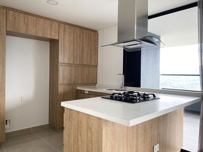 Apartamento de 3 alcobas en arriendo en El Poblado, Medellín, 111 m² · foto 5 de 18