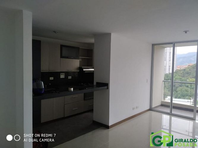 Apartamento de 3 alcobas en venta en La Doctora, Sabaneta, 82 m² · foto 3 de 15