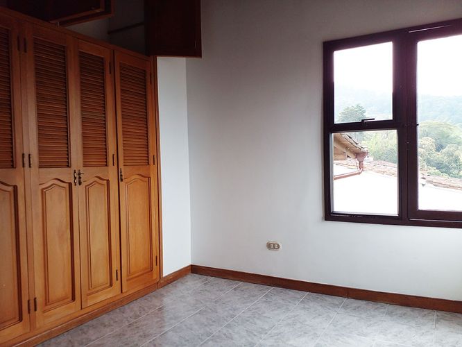 Casa de 4 alcobas en venta en Loma Del Chocho, Envigado, 350 m² · foto 13 de 20