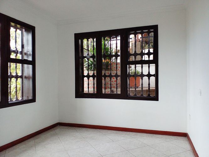 Casa de 4 alcobas en venta en Loma Del Chocho, Envigado, 350 m² · foto 10 de 20