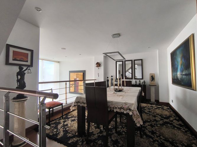 Casa de 4 alcobas en venta en Bosque De Pinos, Bogotá, 284 m² · foto 2 de 24