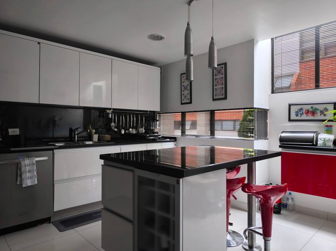 Casa de 4 alcobas en venta en Bosque De Pinos, Bogotá, 284 m² · foto 6 de 24