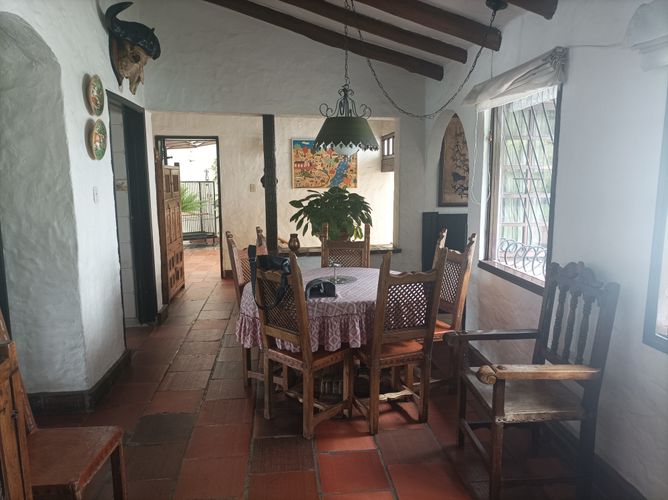 Casa de 3 alcobas en venta en Cerros De Niza, Bogotá, 577 m² · foto 8 de 24