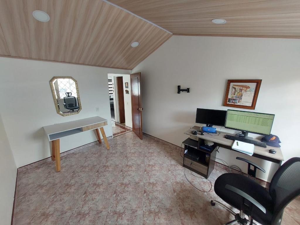 Casa en venta en Villa Luz, Bogotá · foto 9 de 15
