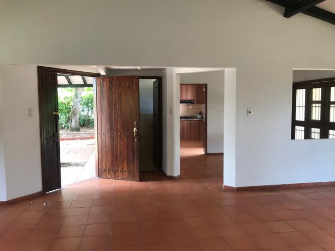Casa de 3 alcobas en venta en Potrerito, Jamundí, 350 m² · foto 5 de 24