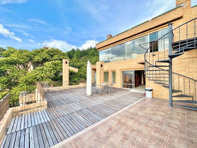 Apartamento de 3 alcobas en venta en Chico Norte, Bogotá, 420 m² · foto 5 de 24