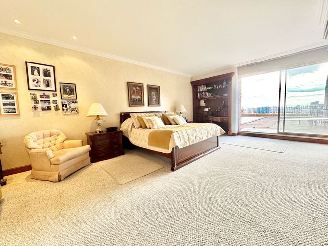 Apartamento de 3 alcobas en venta en Chico Norte, Bogotá, 420 m² · foto 7 de 24