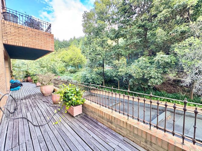 Apartamento de 3 alcobas en venta en Chico Norte, Bogotá, 420 m² · foto 9 de 24