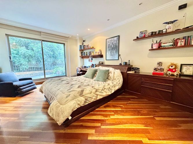 Apartamento de 3 alcobas en venta en Chico Norte, Bogotá, 420 m² · foto 12 de 24