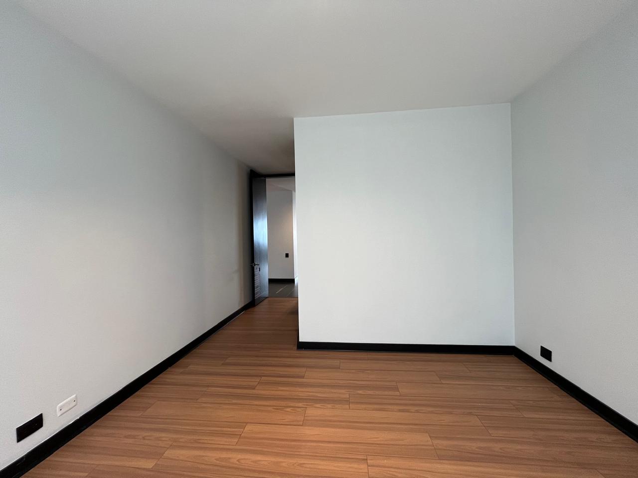 Apartamento en arriendo en El Poblado, Medellín · foto 13 de 18