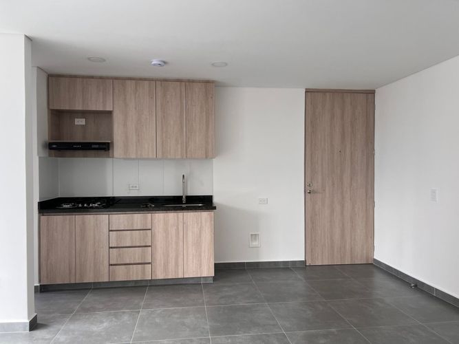 Apartamento de 3 alcobas en venta en La Doctora, Sabaneta, 70 m² · foto 3 de 14