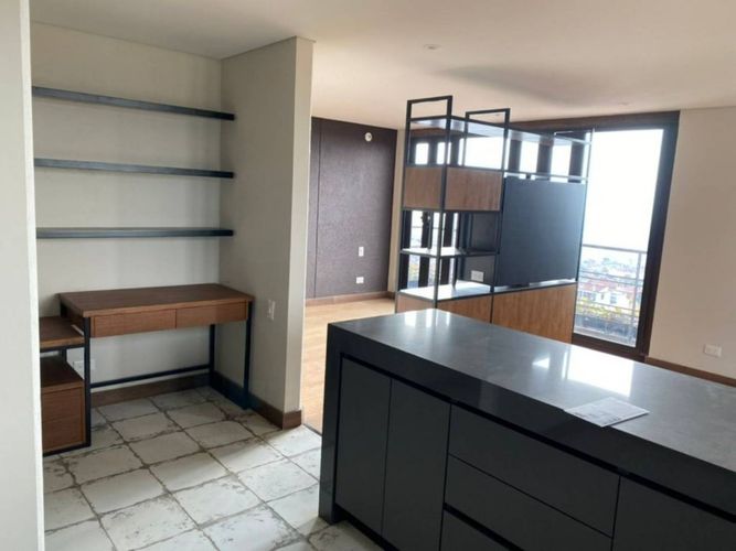 Apartaestudio en venta en La Candelaria, Bogotá, 91 m² · foto 3 de 12