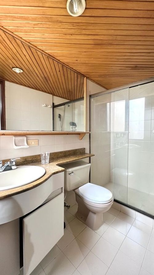 Apartamento de 3 alcobas en venta en El Poblado, Medellín, 174 m² · foto 9 de 18