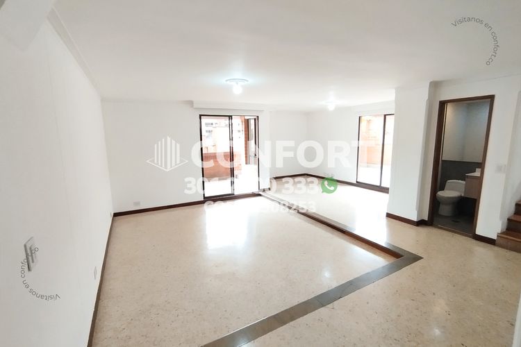 Apartamento de 3 alcobas en arriendo en Laureles, Medellín, 200 m² · foto 2 de 24