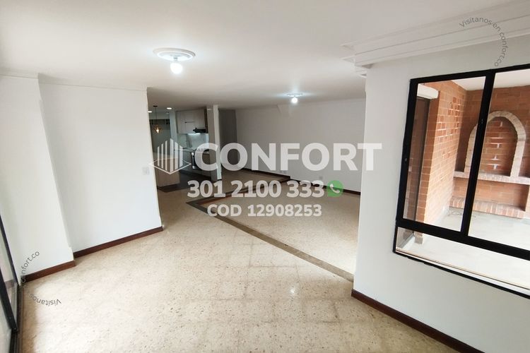 Apartamento de 3 alcobas en arriendo en Laureles, Medellín, 200 m² · foto 4 de 24