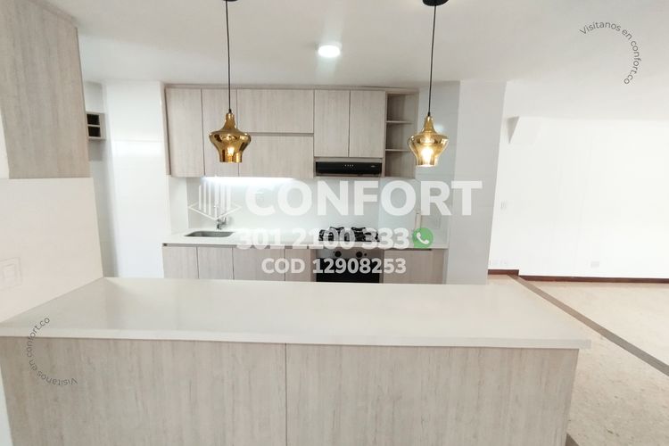 Apartamento de 3 alcobas en arriendo en Laureles, Medellín, 200 m² · foto 10 de 24