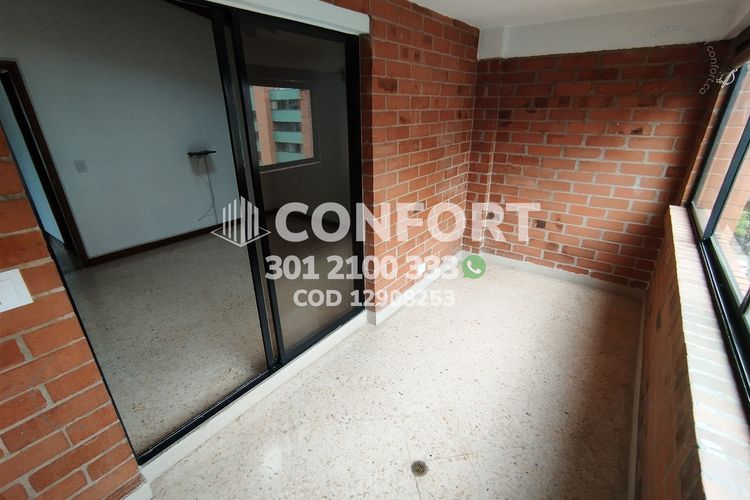 Apartamento de 3 alcobas en arriendo en Laureles, Medellín, 200 m² · foto 19 de 24