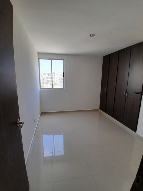 Apartamento de 3 alcobas en arriendo en Cr. Jardines De Tivoli, Barranquilla, 120 m² · foto 18 de 22