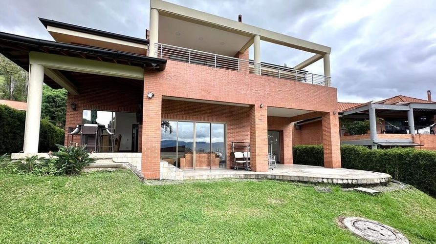 Casa de 4 alcobas en venta en El Poblado, Medellín, 372 m² · foto 23 de 23