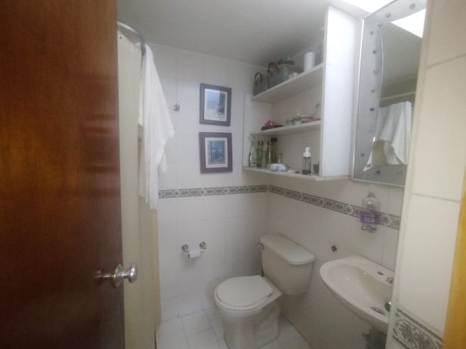 Casa de 7 alcobas en venta en Calasanz, Medellín, 300 m² · foto 14 de 24