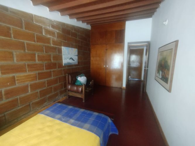 Casa de 7 alcobas en venta en Calasanz, Medellín, 300 m² · foto 15 de 24