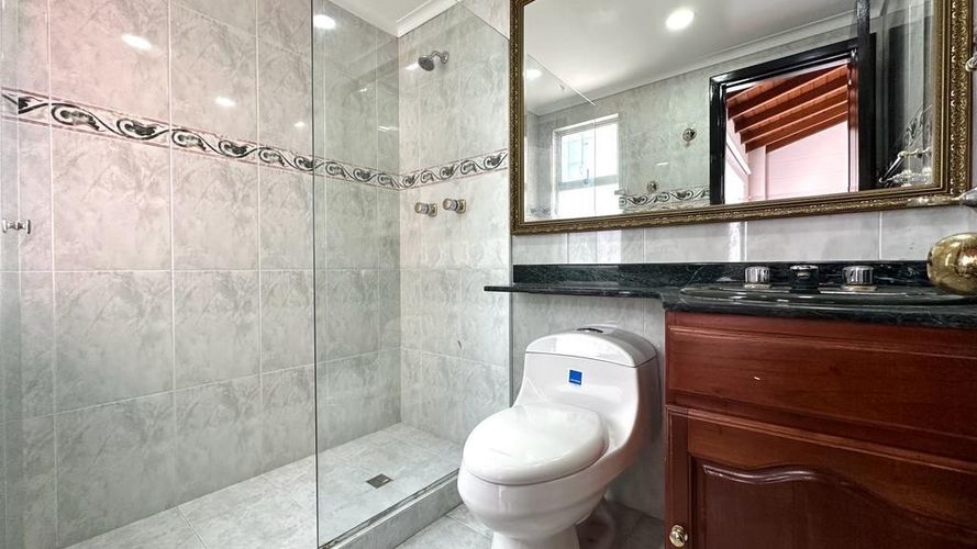 Casa de 5 alcobas en venta en La Calera, Medellín, 430 m² · foto 14 de 24