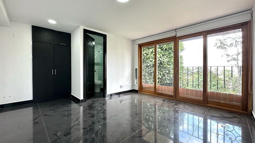 Casa de 5 alcobas en venta en La Calera, Medellín, 430 m² · foto 24 de 24