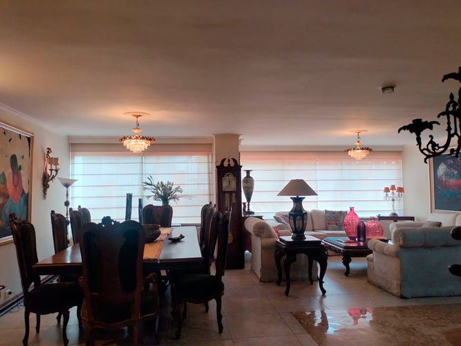 Apartamento de 3 alcobas en venta en El Poblado, Medellín, 208 m² · foto 4 de 17