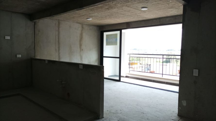 Apartamento de 2 alcobas en venta en Panamericano, Jamundí, 81 m² · foto 2 de 6