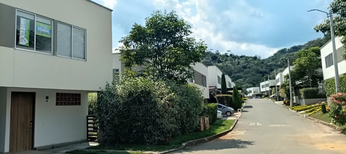 Casa de 3 alcobas en venta en Alfaguara, Jamundí, 106 m² · foto 5 de 24