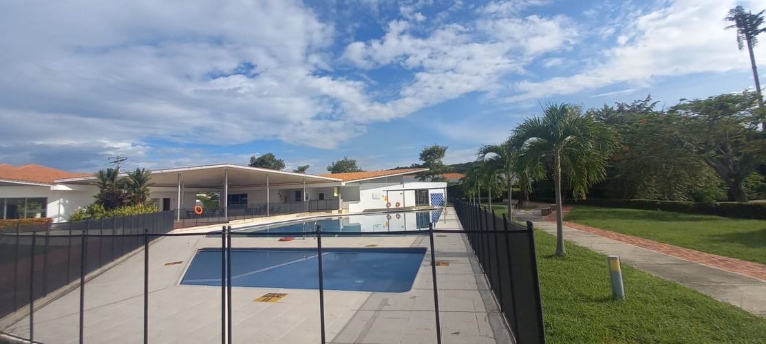 Casa de 3 alcobas en arriendo en Bosques De Peñalisa, Ricaurte, 800 m² · foto 23 de 24