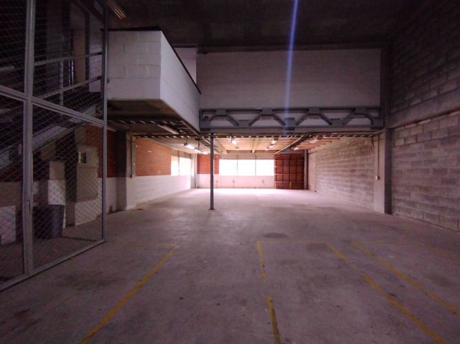 Bodega en arriendo en Zona Franca, Rionegro, 528 m² · foto 2 de 24