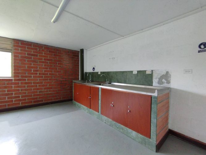 Bodega en arriendo en Zona Franca, Rionegro, 528 m² · foto 10 de 24