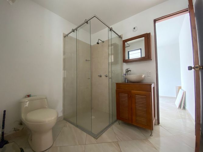 Oficina en arriendo en Camino Verde, Envigado, 450 m² · foto 9 de 12