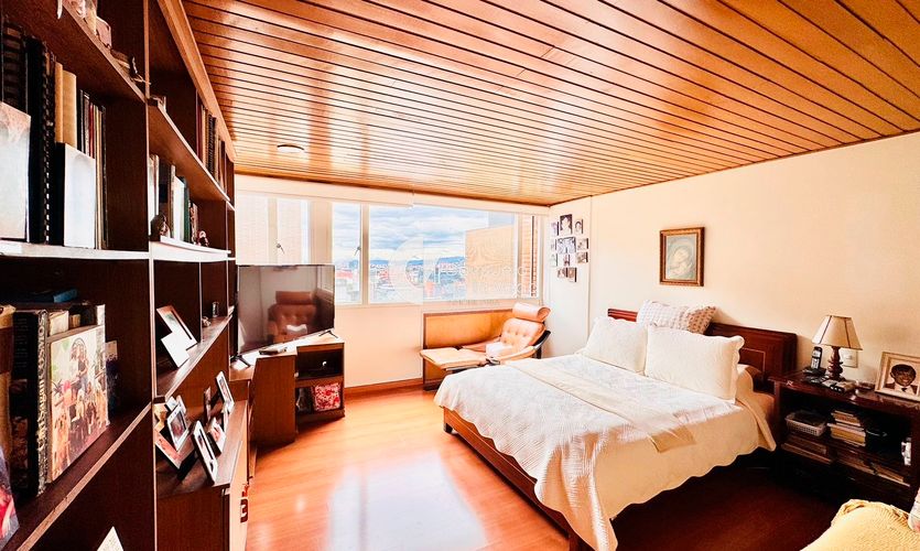 Apartamento de 3 alcobas en venta en El Nogal, Bogotá, 320 m² · foto 12 de 15