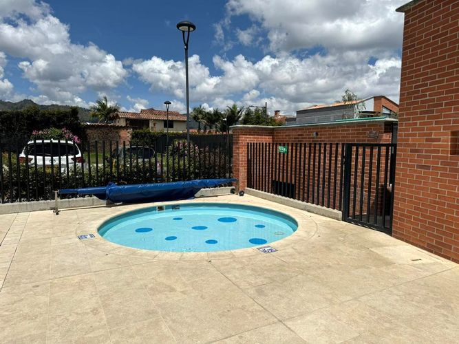 Casa de 3 alcobas en venta en Lomitas, La Ceja, 174 m² · foto 15 de 17
