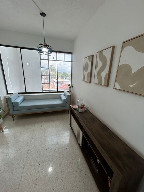 Consultorio en venta en El Piloto, Cali, 37 m² · foto 7 de 9