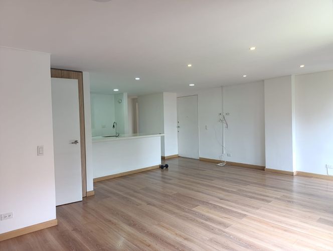 Apartamento de 3 alcobas en arriendo en El Poblado, Medellín, 89 m² · foto 11 de 20