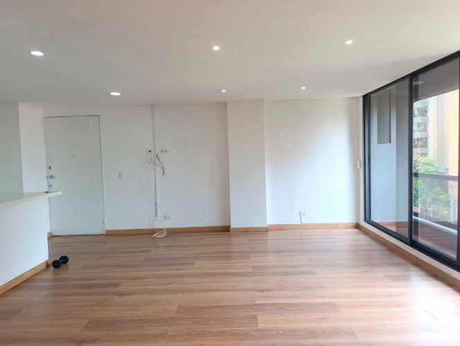 Apartamento de 3 alcobas en arriendo en El Poblado, Medellín, 89 m² · foto 2 de 20